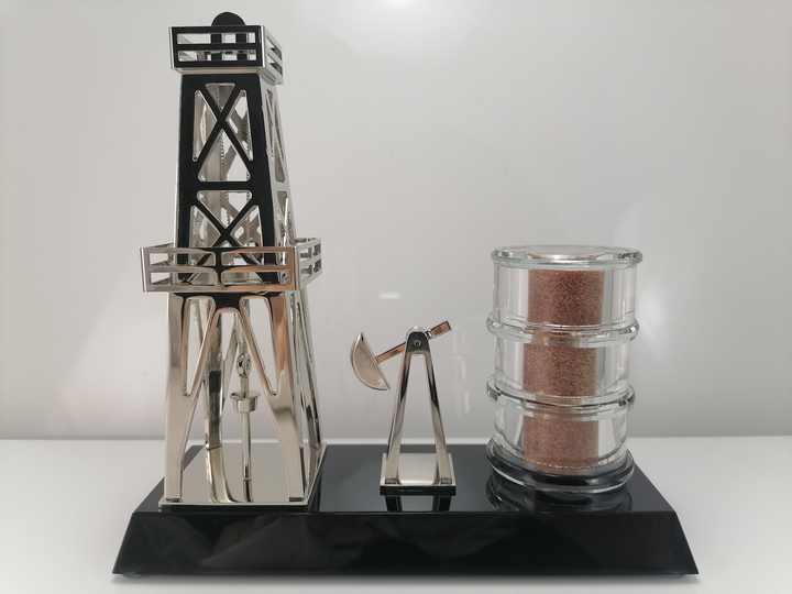 Crystal Base Oil Rig
