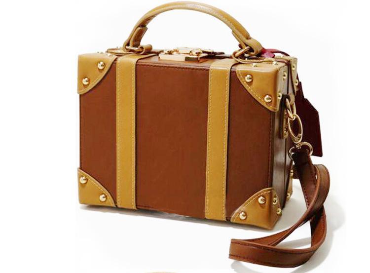 Harry Potter Hogwarts Trunk Bag - lightbulbbusinessconsulting
