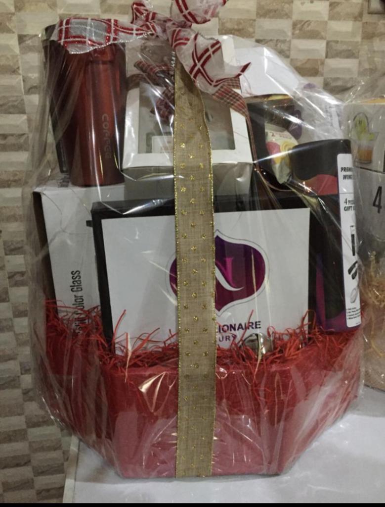 Branded Bespoke Hamper - LIGHTBULB GIFTS