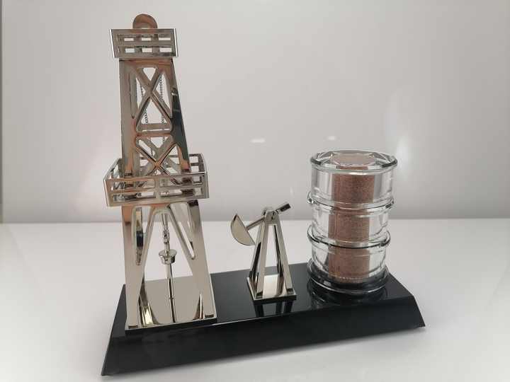 Crystal base oil related sand metal oil drilling rig gift souvenir item for oil industry