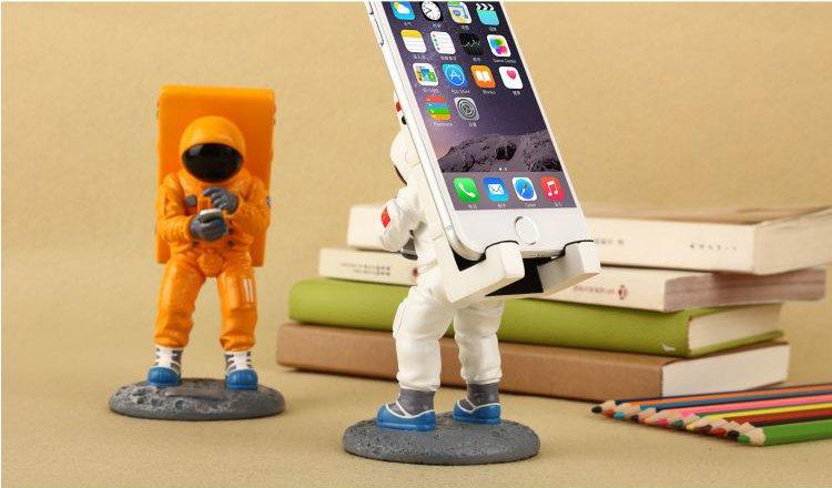 Astronaut Phone Stand - lightbulbbusinessconsulting