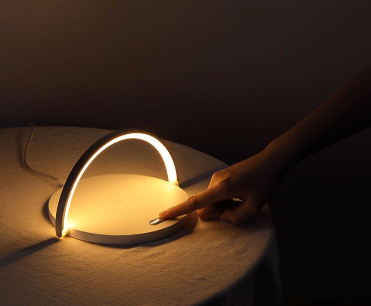 Wooden Wireless Lamp Holder - lightbulbbusinessconsulting