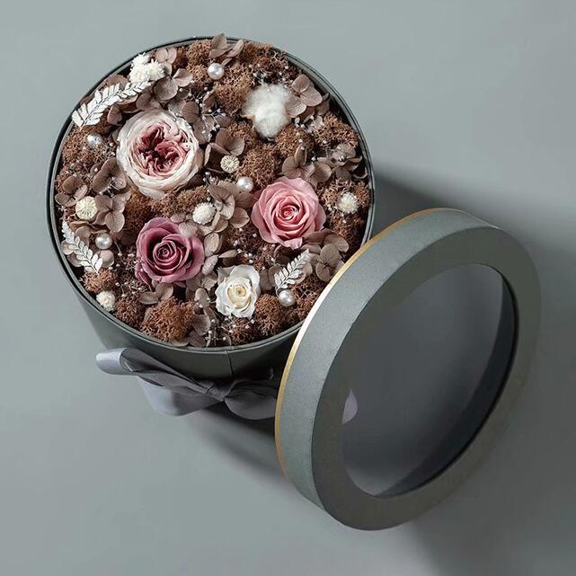 Rose Bouquet Gift Box - lightbulbbusinessconsulting