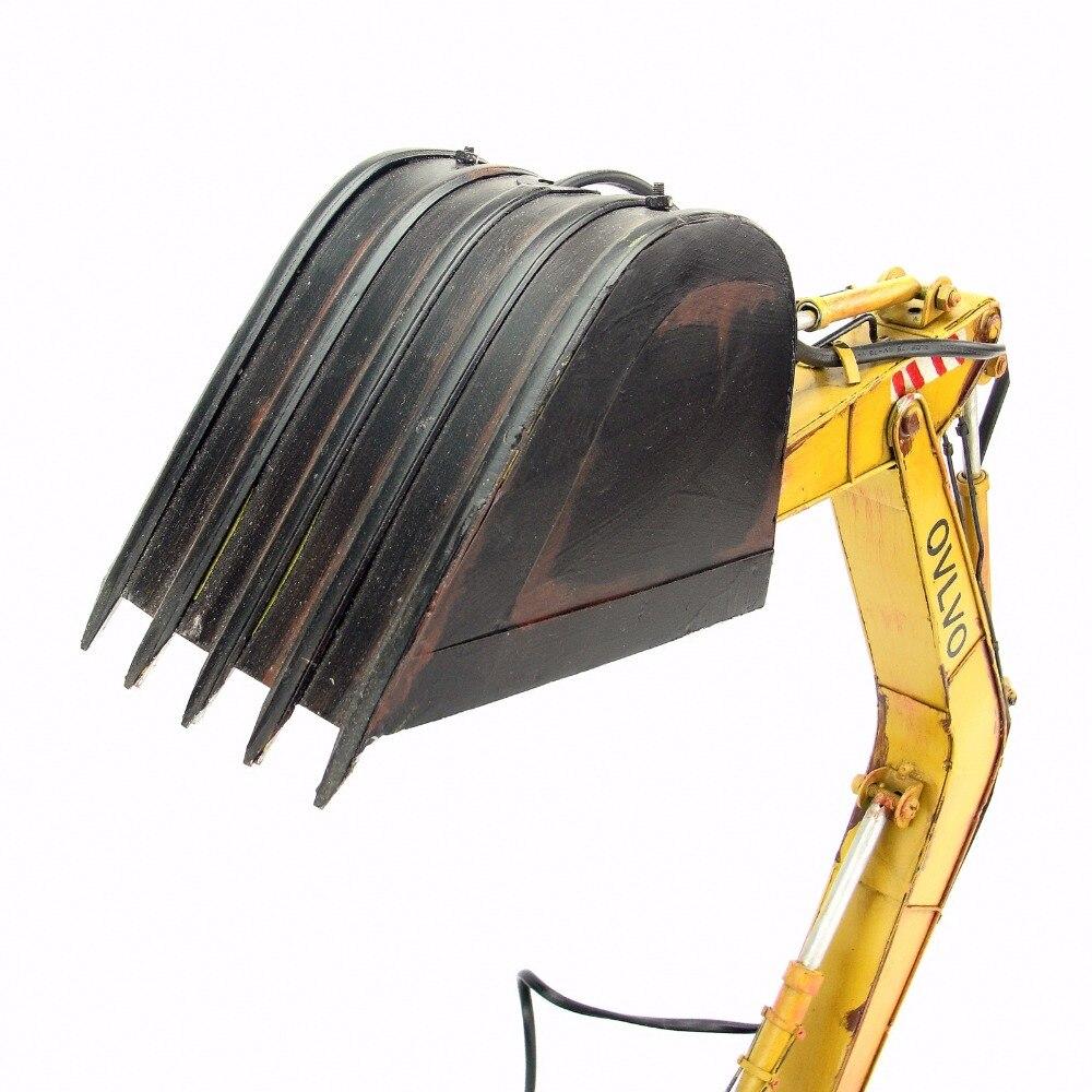 Excavator shaped lamp - lightbulbbusinessconsulting