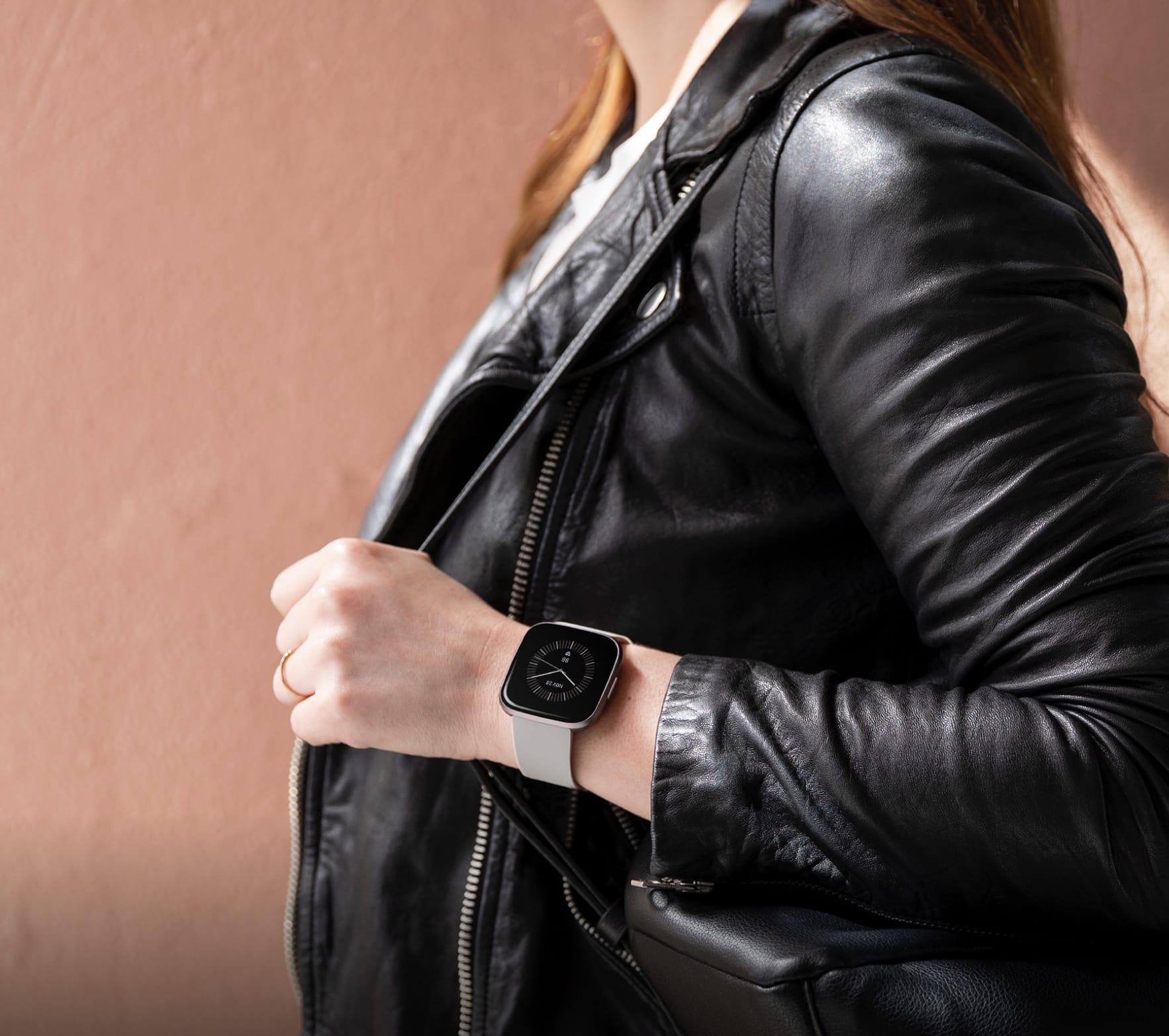 Versa 2 Smart-watch - LIGHTBULB GIFTS